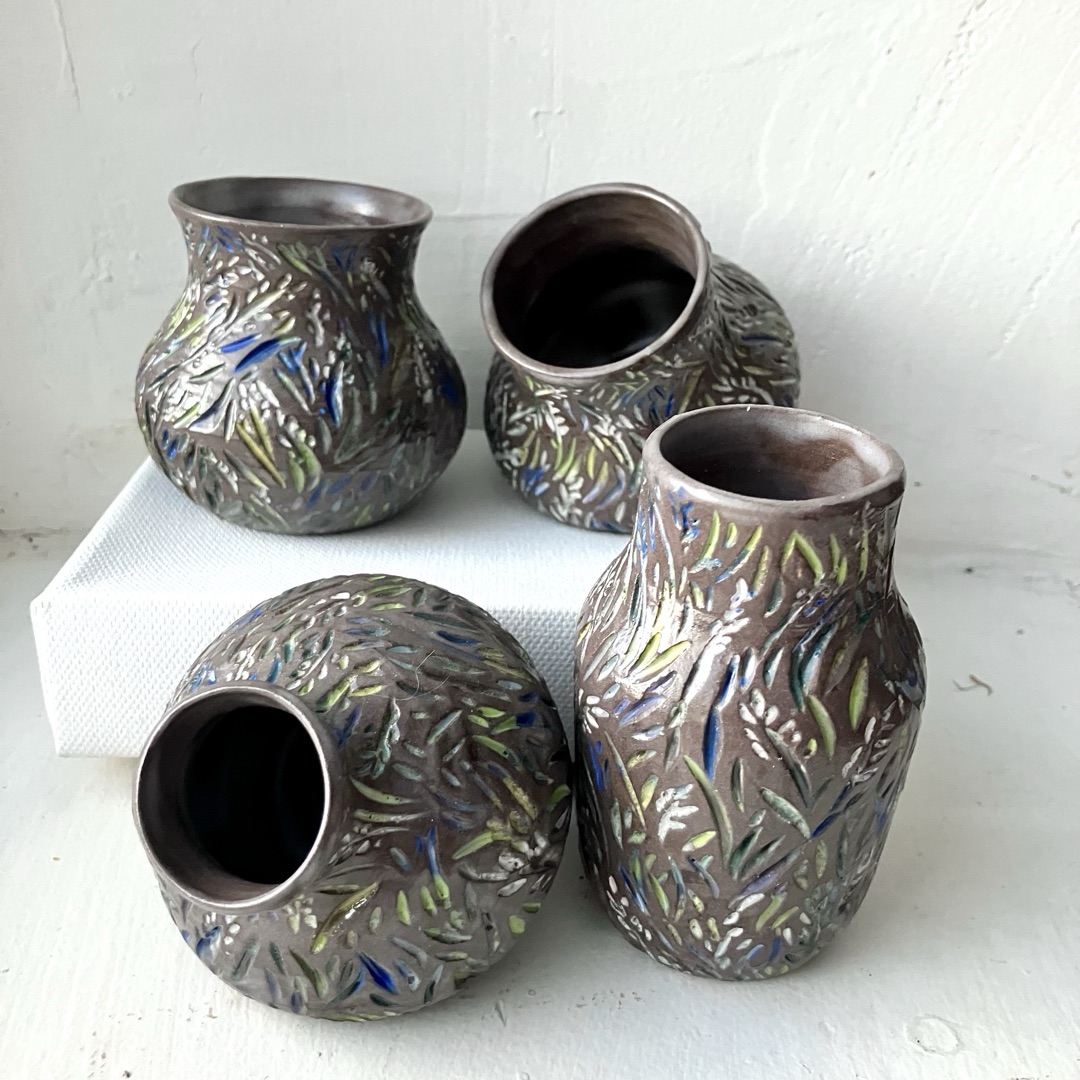 Set of 4 mini playful vases